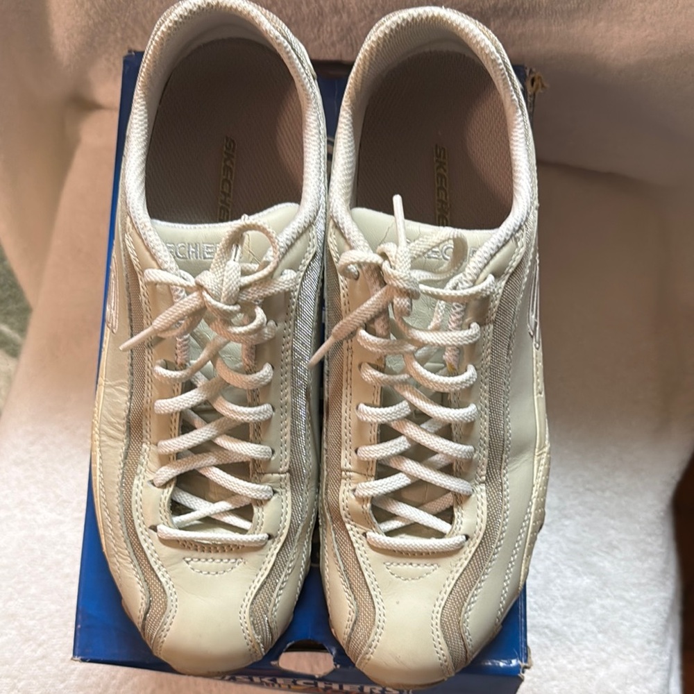 Skechers Women's Cream Sneakers